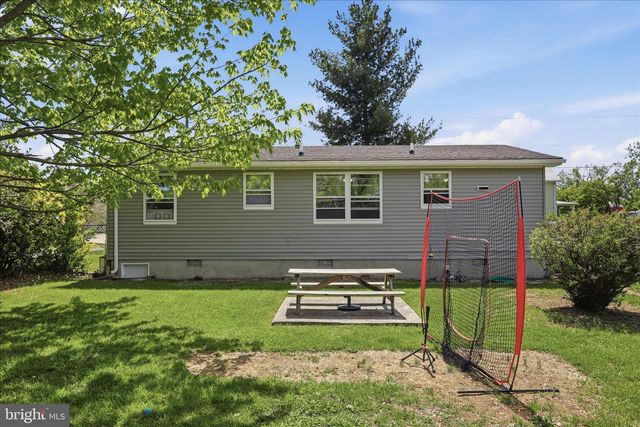 202 JASMINE LN, Martinsburg, WV 25401
