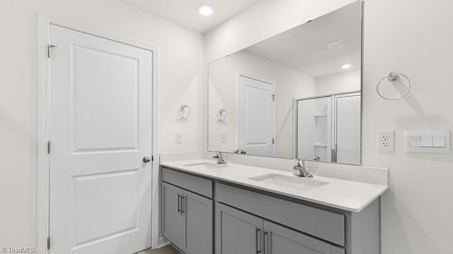 3019 Middle Creek Lane, Greensboro, NC 27405