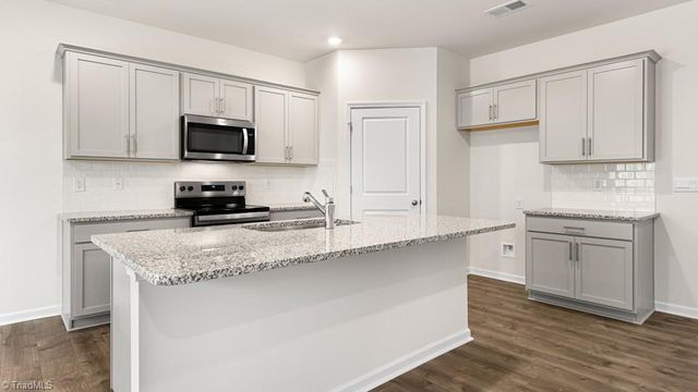 3019 Middle Creek Lane, Greensboro, NC 27405