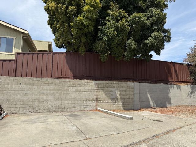 1940 Placer Drive, San Leandro, CA 94578