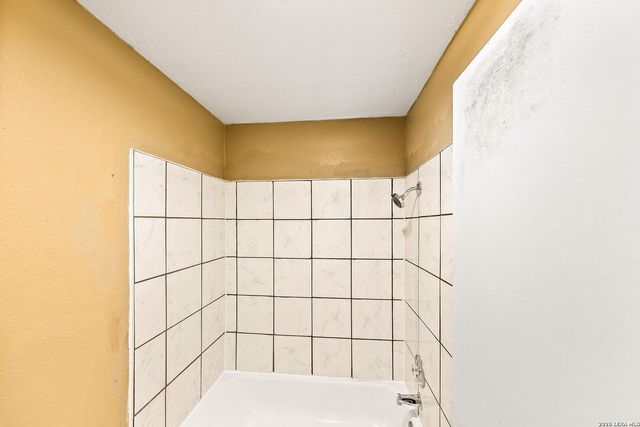 1126 CHURING DR, San Antonio, TX 78245