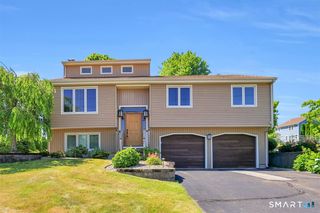 27 Evergreen Road, Cromwell, CT 06416