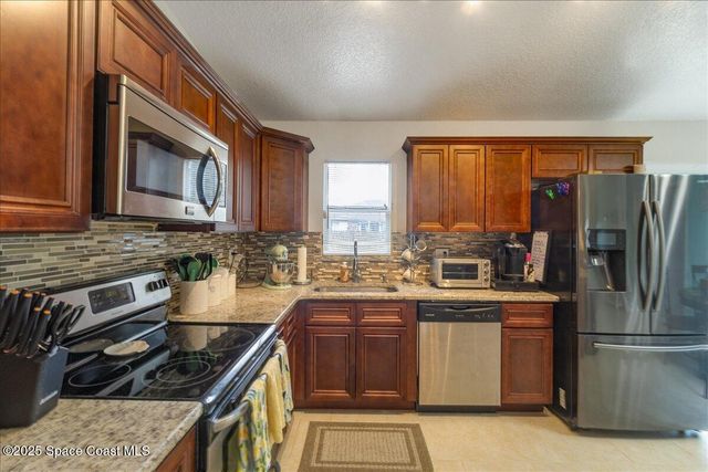 1486 Giles Street NW, Palm Bay, FL 32907