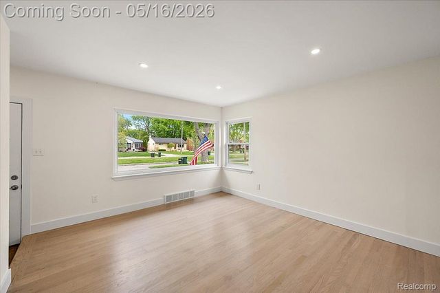 23344 Brookdale Boulevard, St. Clair Shores, MI 48082