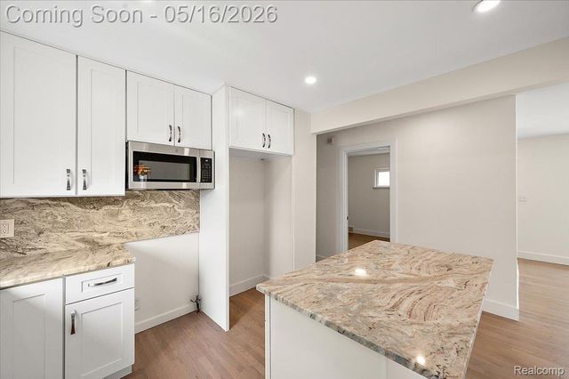 23344 Brookdale Boulevard, St. Clair Shores, MI 48082