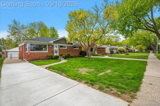 23344 Brookdale Boulevard, St. Clair Shores, MI 48082