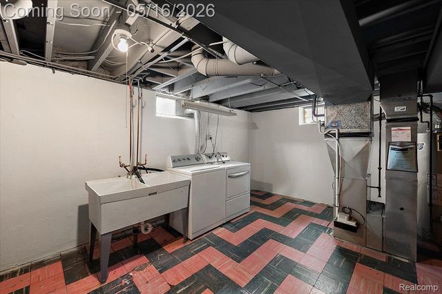 23344 Brookdale Boulevard, St. Clair Shores, MI 48082