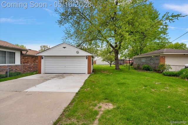 23344 Brookdale Boulevard, St. Clair Shores, MI 48082
