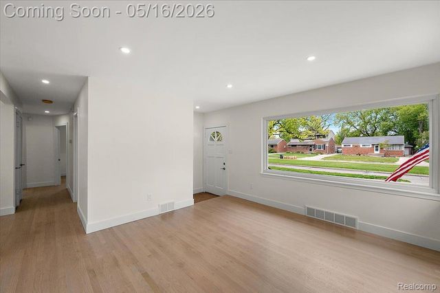 23344 Brookdale Boulevard, St. Clair Shores, MI 48082
