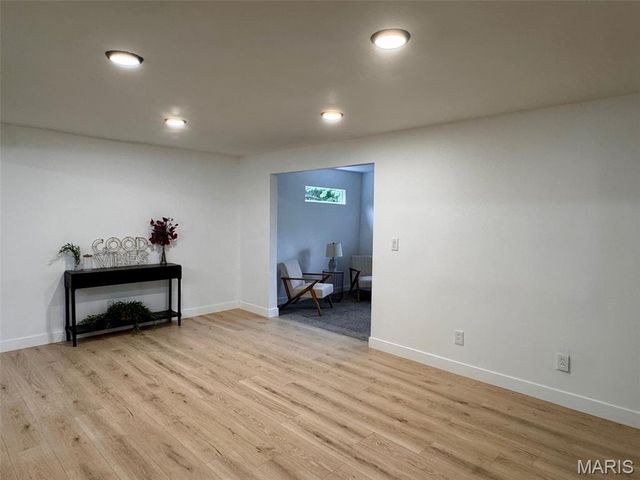 8408 Buckthorn Drive, Berkeley, MO 63134