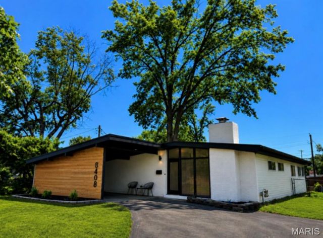 8408 Buckthorn Drive, Berkeley, MO 63134