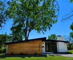 8408 Buckthorn Drive, Berkeley, MO 63134
