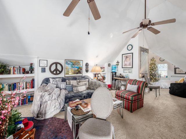 230 N 17th Street, Columbus, OH 43203