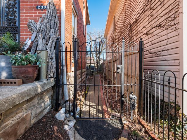 230 N 17th Street, Columbus, OH 43203