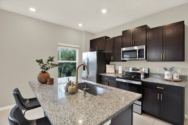 4732 PICKERING HARBOR PLACE, Tampa, FL 33619