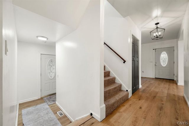3223 W Seneca Tpke, Marcellus, NY 13215
