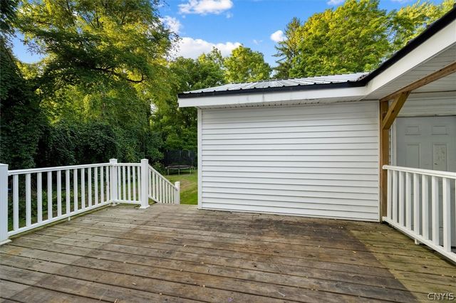 3223 W Seneca Tpke, Marcellus, NY 13215