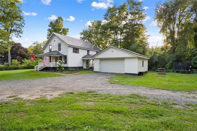 3223 W Seneca Tpke, Marcellus, NY 13215