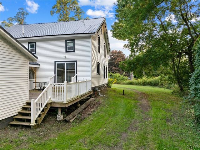 3223 W Seneca Tpke, Marcellus, NY 13215