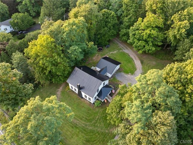 3223 W Seneca Tpke, Marcellus, NY 13215