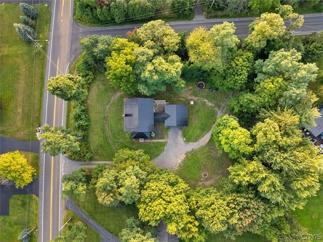3223 W Seneca Tpke, Marcellus, NY 13215