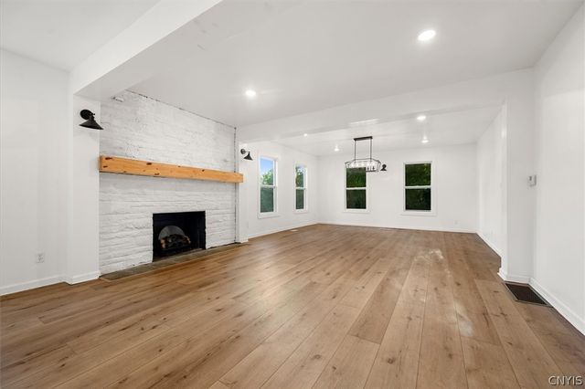 3223 W Seneca Tpke, Marcellus, NY 13215