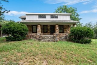 129 Hickory Trail, Mountainburg, AR 72946