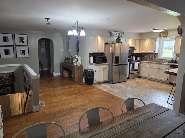 617 Hensley Road, East Bernstadt, KY 40729