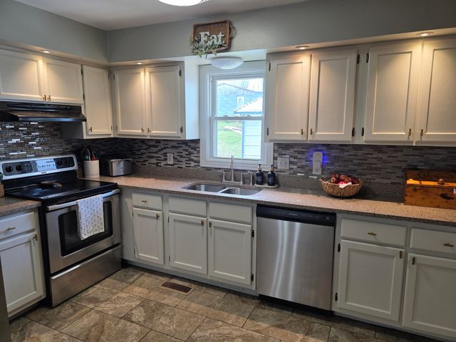 617 Hensley Road, East Bernstadt, KY 40729