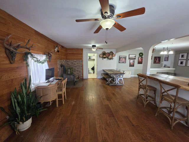 617 Hensley Road, East Bernstadt, KY 40729