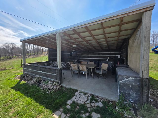 617 Hensley Road, East Bernstadt, KY 40729