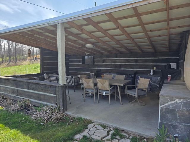 617 Hensley Road, East Bernstadt, KY 40729