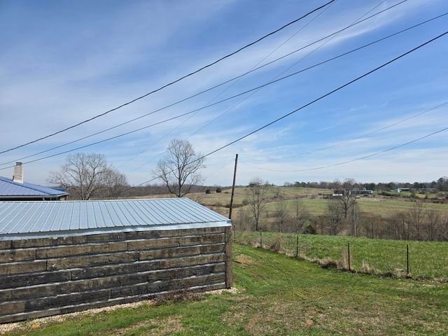 617 Hensley Road, East Bernstadt, KY 40729