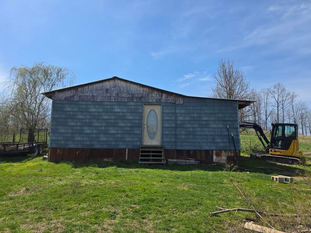 617 Hensley Road, East Bernstadt, KY 40729