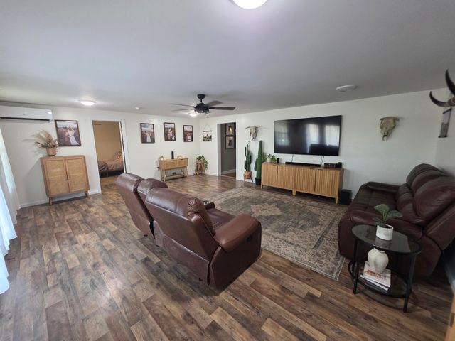 617 Hensley Road, East Bernstadt, KY 40729