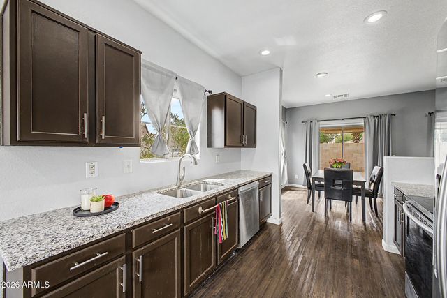 2562 E RIVIERA Drive, Chandler, AZ 85249