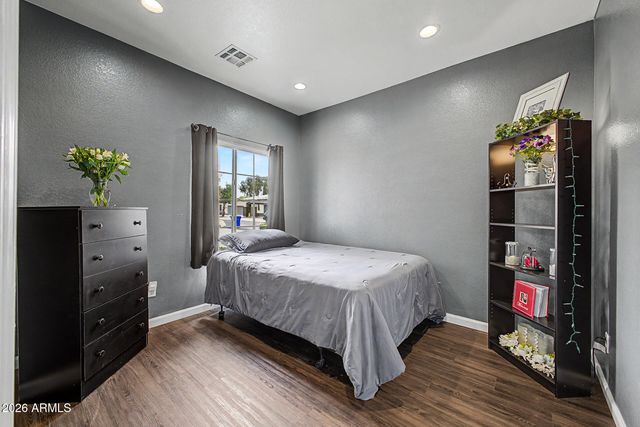 2562 E RIVIERA Drive, Chandler, AZ 85249