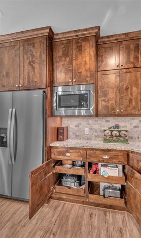 129 Oak Springs Loop, Mabank, TX 75147