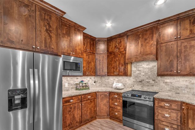 129 Oak Springs Loop, Mabank, TX 75147