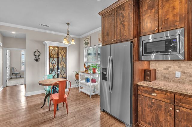 129 Oak Springs Loop, Mabank, TX 75147