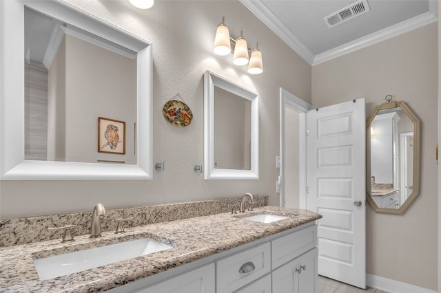 129 Oak Springs Loop, Mabank, TX 75147