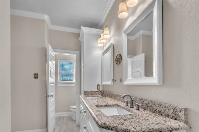 129 Oak Springs Loop, Mabank, TX 75147