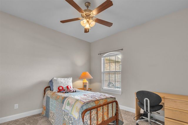 129 Oak Springs Loop, Mabank, TX 75147