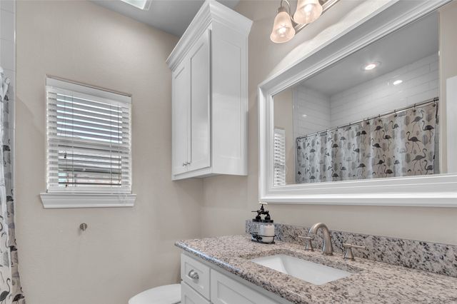 129 Oak Springs Loop, Mabank, TX 75147