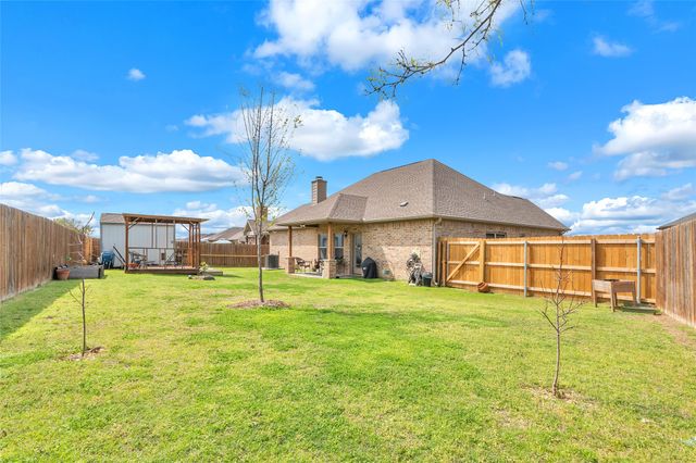 129 Oak Springs Loop, Mabank, TX 75147