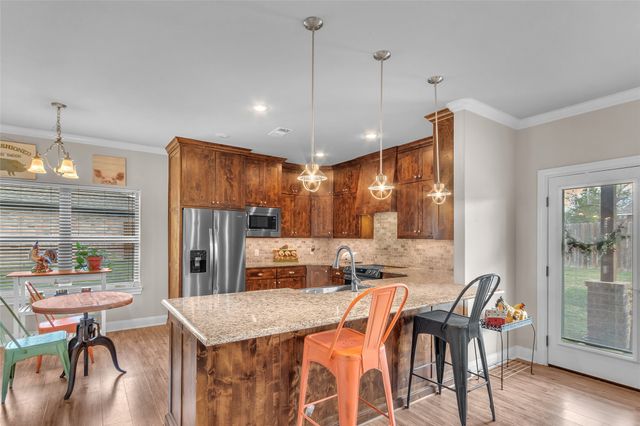 129 Oak Springs Loop, Mabank, TX 75147