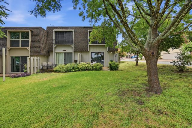 4318 Overlook Court, Granbury, TX 76049