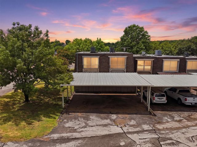 4318 Overlook Court, Granbury, TX 76049