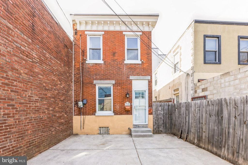 1744 N HOWARD ST, Philadelphia, PA 19122