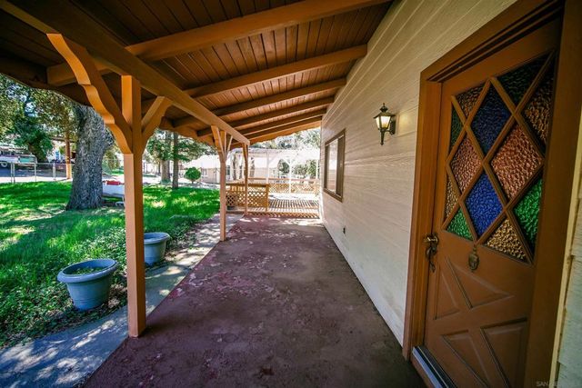 2570 Live Oaks Trl, Boulevard, CA 91905